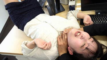 甘ったれた女子社員をセクハラ指導 新人女子社員奈月23歳 入社したばかりでエロ行為強要され放題｜bda00184