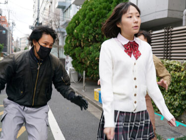 「中出しされたくなかったら、身代わりの友達を今すぐここに呼べ！」3人数珠繋ぎ女子校生ロ○娘連鎖レ●プ！｜gvh00663