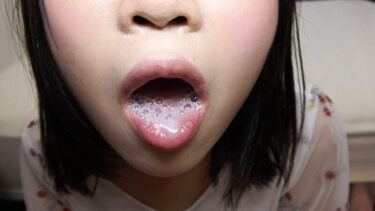 下品なオナホ顔でジュボジュボしゃぶりつく！フェラチオが上手すぎる素人娘10名4｜h_1721flab00004