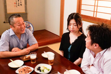 夫の部下に寝取られて…乳輪は小さいが乳首は大きい巨尻妻が昔感じた悦びを思い出す 大浦真奈美｜h_796san00179