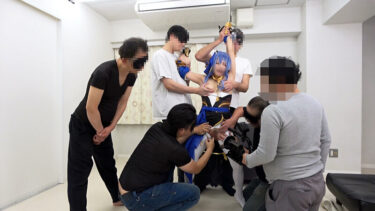 6P大乱交SEX ミニマム140cm台コンカフェ人気No，1美少女レイヤー 大嫌いな醜悪中年カメコ集団にドM本性見破られ【無限膣ボコ痙攣アへ顔絶頂トランス】妊娠中出し便女に転落した壮絶人格矯正ドキュメント2本立てSP｜ncyf00033