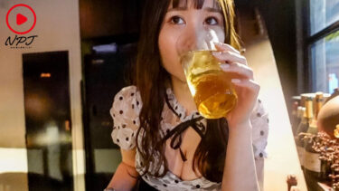 銀〇コリドー街で見つけたどエロい女 釣ったつもりが釣られてた コリドー街を歩くイイ女をナンパしたら超セックス狂い 誘われ待ちで男のチ〇ポに飢えた巨乳美少女とナマ4発 めぐみ｜nnpj00580