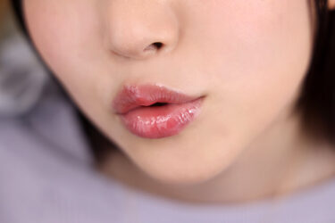 【VR】キス×騎乗位 上から迫りくるぷるぷる唇とハメながら接吻する濃厚300分SUPERBEST｜vrkm01204