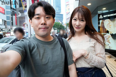 初めての彼女は親友のお母さん 小沢菜穂｜1dldss00371