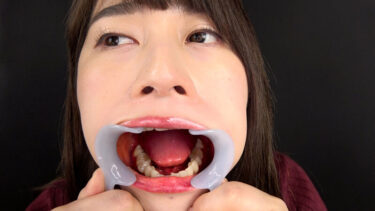 唾液滴る肉厚舌で挑発する淫乱美女｜evis00501