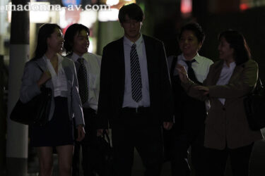 会社のアラフォー女上司に《終電後》に持ち帰りされて、搾精され続けた週末―。 佐田茉莉子｜juq00619