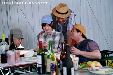 Gカップ美女、マドンナ移籍第一弾！！ 町内キャンプNTR テントの中で何度も中出しされた妻の衝撃的浮気映像 藤森里穂｜jur00010