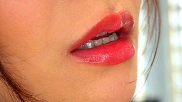 バレたらマズイ状況でこっそり吐息を漏らす 働くオンナのパンスト角オナニー｜36doks00641