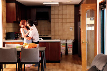 引き籠りで5年ぶりに部屋から出てきた義理の息子は抜かずの連続セックスで母親を快楽堕ちさせる絶倫性欲モンスター 波多野結衣｜h_1100hzgd00332