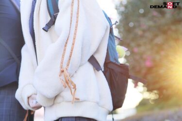 マジックミラー号 10代の学生男女が身体と相性で挑戦！ アオハル2人3脚！ ちょっとオトナのピクトグラムチャレンジ！ 全て成功したら、最新スマホをプレゼント！ 近くなりすぎた距離感が若い性欲を弾けさせる！？ ヤッてはいけない友達同士が禁断SEX！？｜107SDMM-232